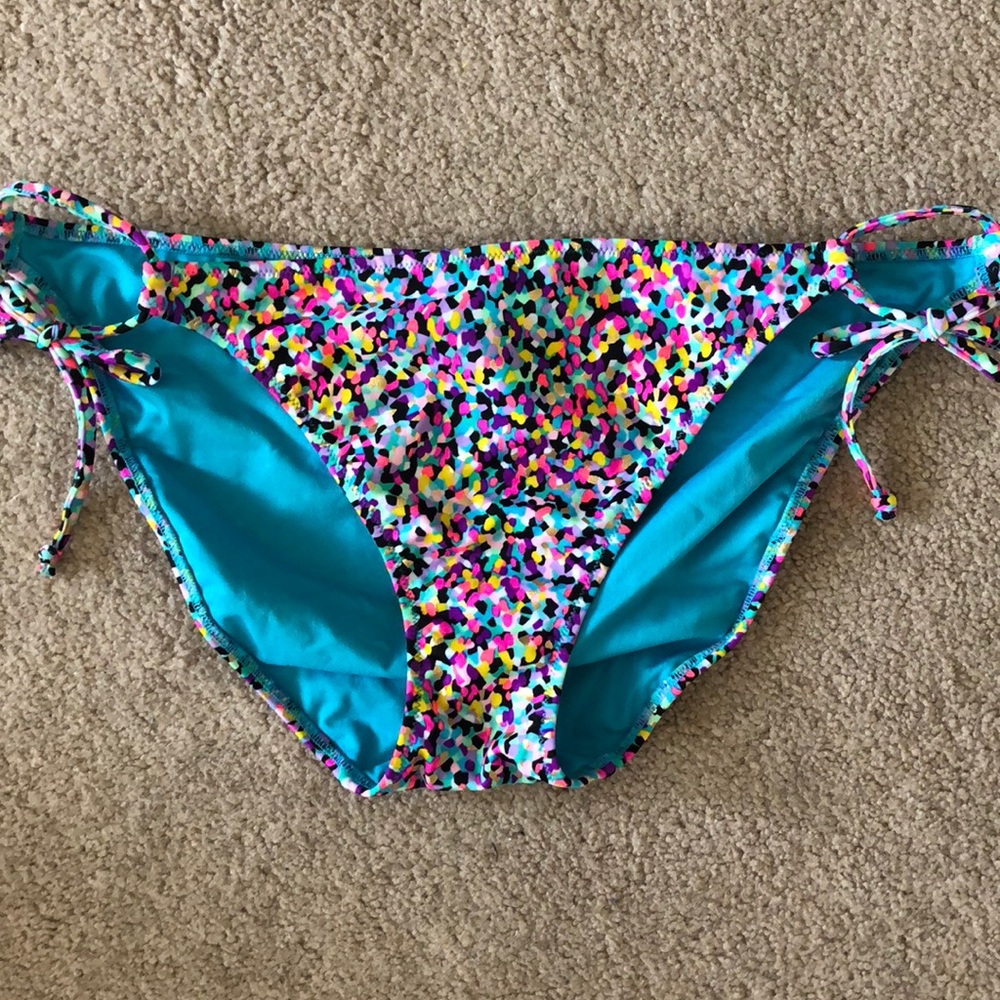 Victoria’s Secret bikini bottoms